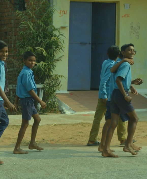 indian-village-boys-happily-going-to-school_t20_VL3Kg6